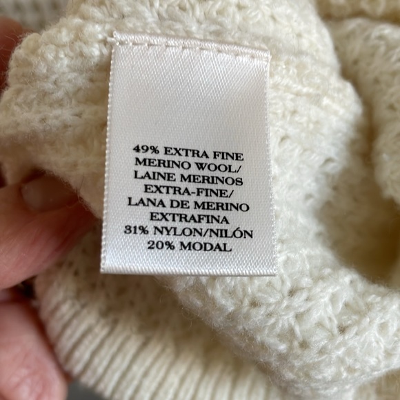 Ann Taylor Cream Knit Sweater Size Large - Picture 5 of 6